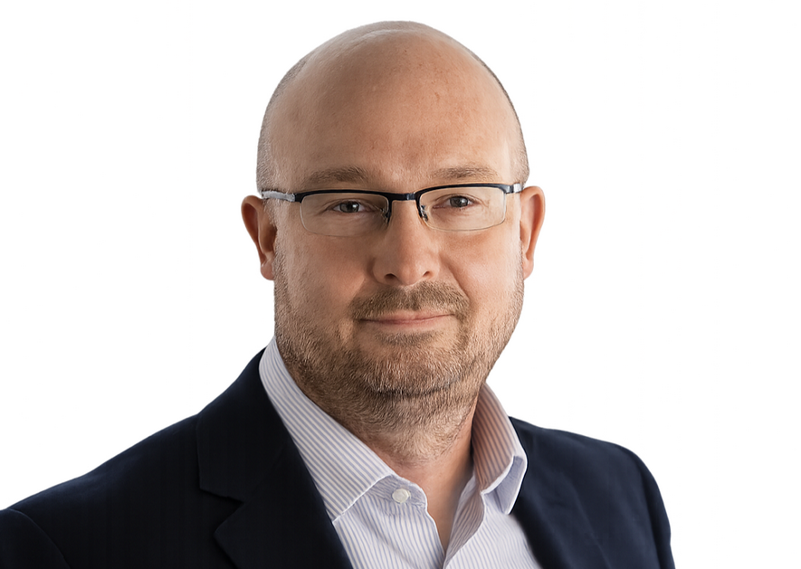 Lee Wilson Consulting Director head and shoulders portrait photograph of Lee Wilson